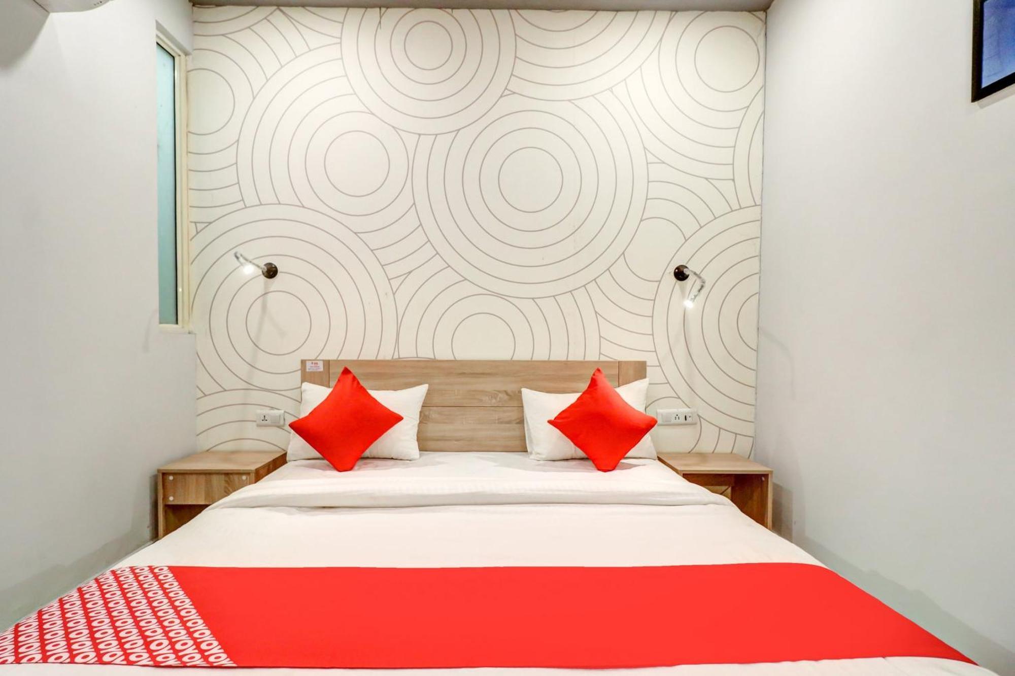 OYO 79898 Grand Hotel Neu-Delhi Exterior foto